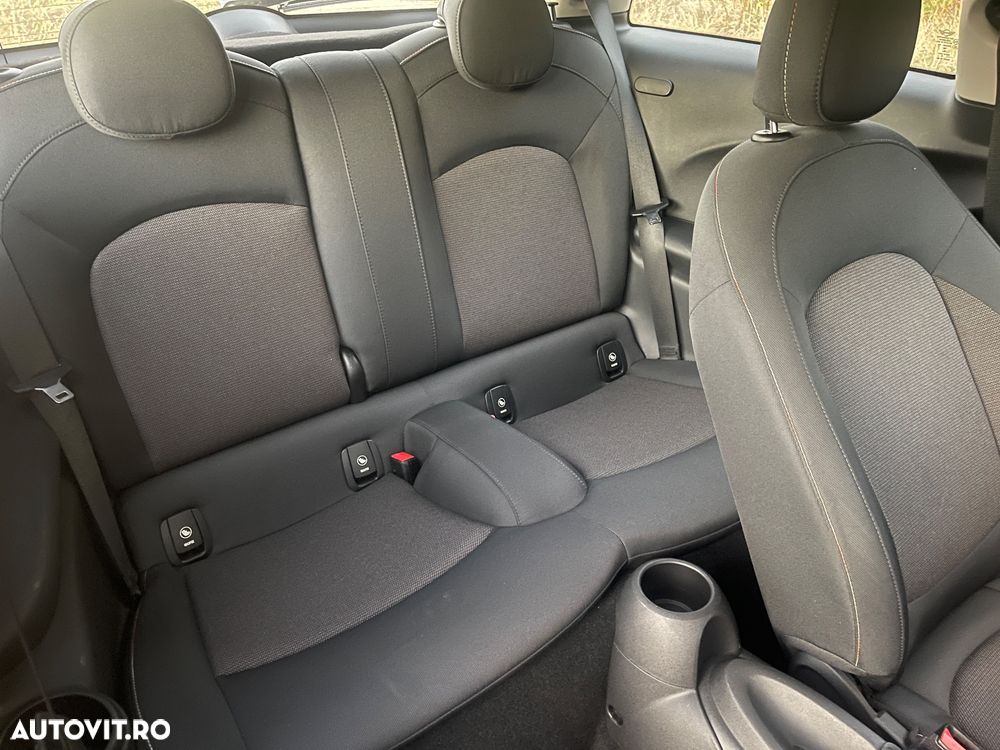 Mini Cooper Essential Trim - 6