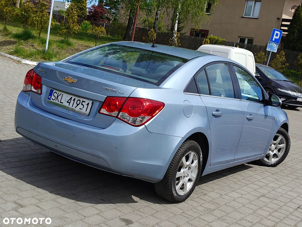 Chevrolet Cruze 2.0 LS - 1
