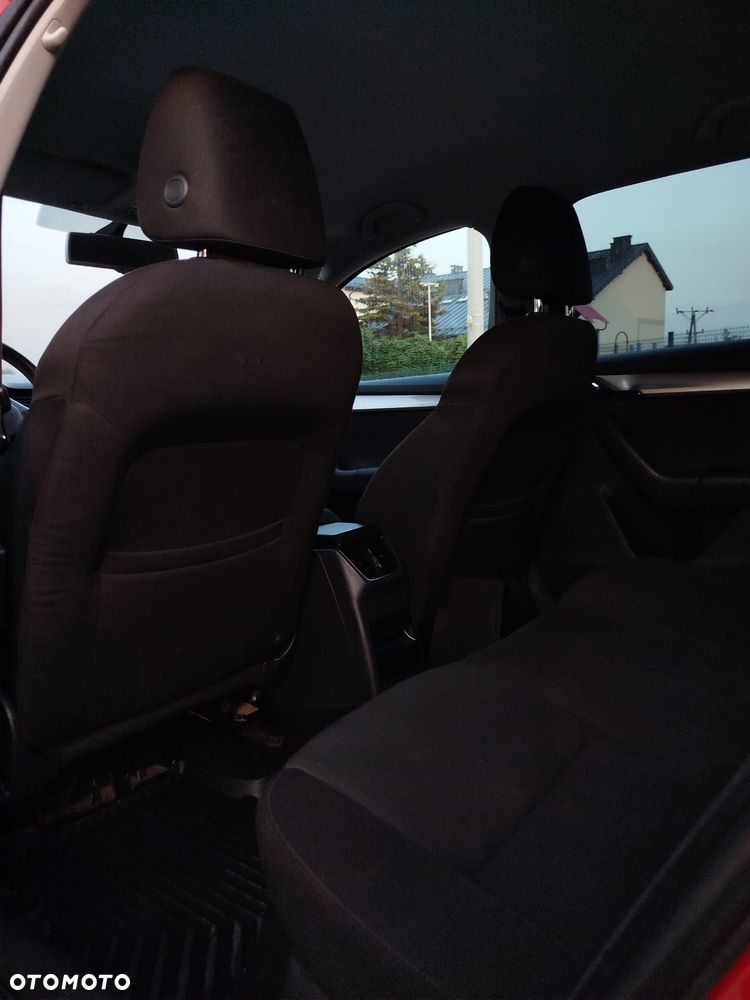 Skoda Octavia 1.6 TDI DPF 4x4 Ambition - 9