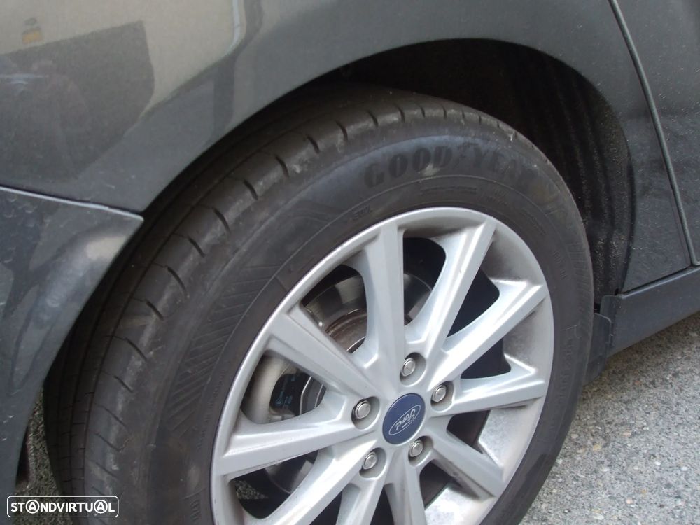 Ford Focus SW 1.5 TDCi Titanium - 8