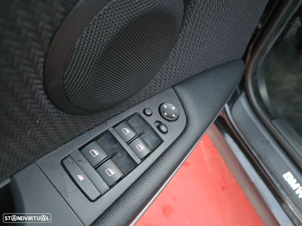 BMW 320 d Touring Navigation - 9