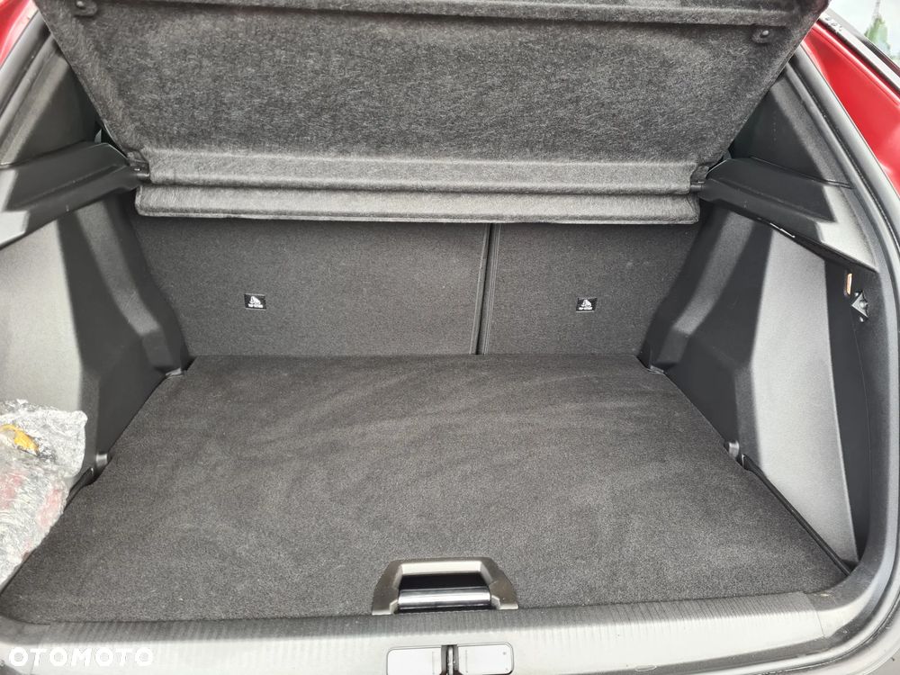 Peugeot 2008 1.2 PureTech GT S&S EAT8 - 23