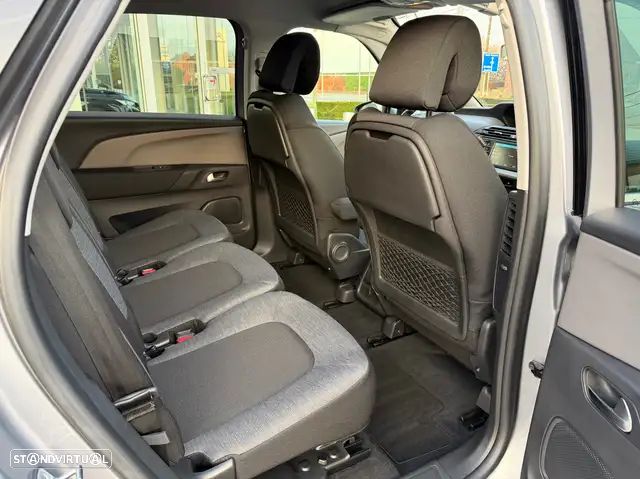 Citroën C4 Spacetourer PureTech 130 Stop&Start FEEL - 10