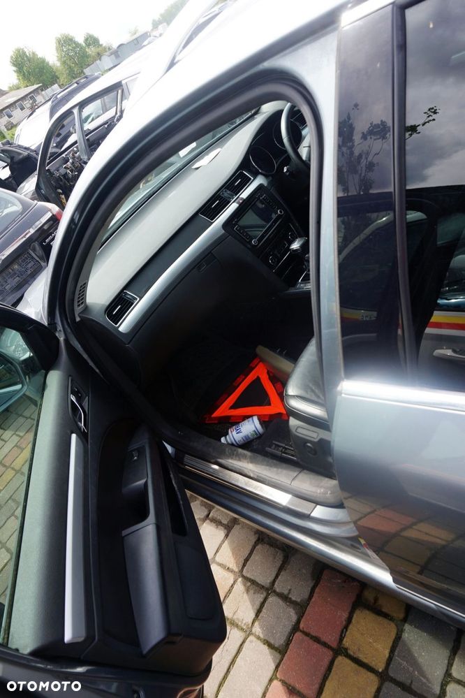 SKODA SUPERB II 3T KOMBI 2012 LF8L 2.0 TDI CFGB 170KM NLN SREBRNY na części - 14