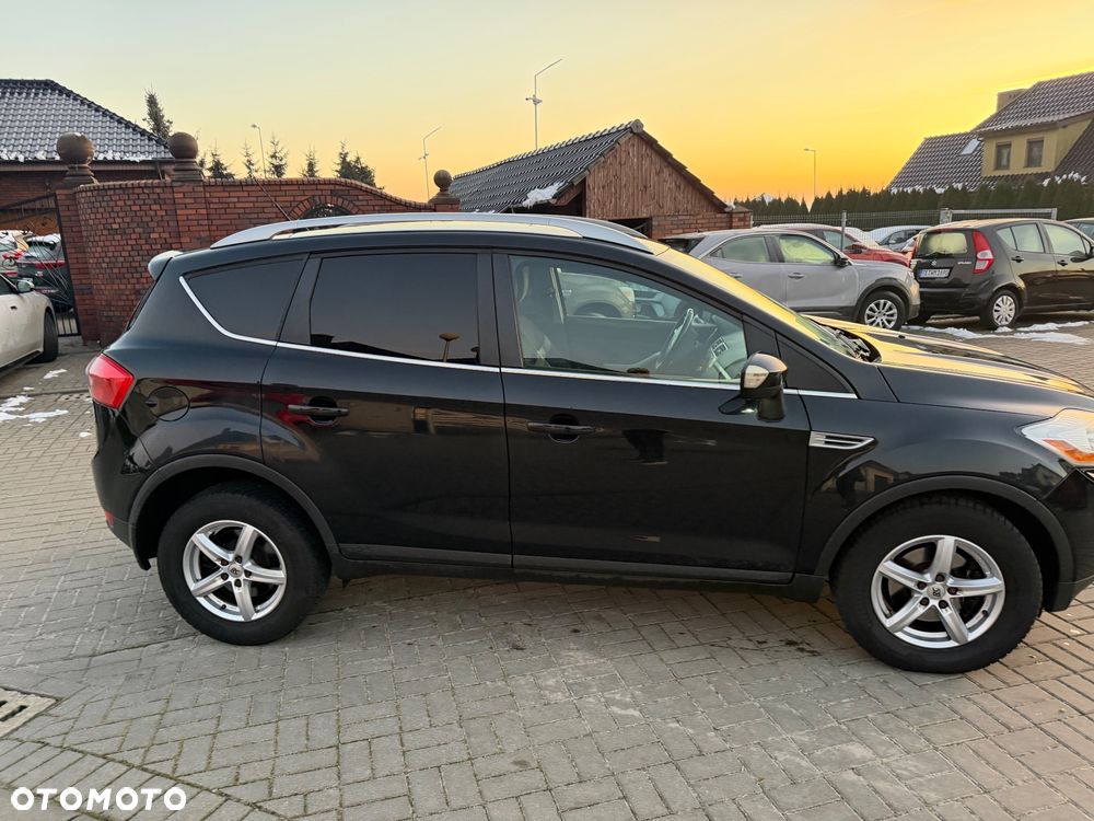 Ford Kuga 2.0 TDCi 2x4 Titanium - 6
