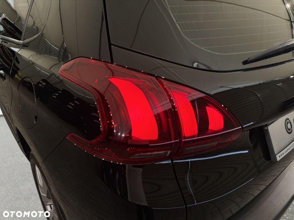Peugeot 2008 - 12