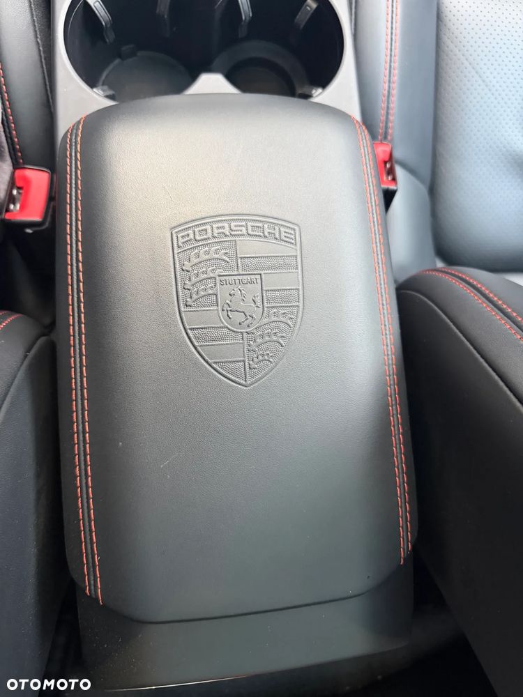 Porsche Macan T - 14