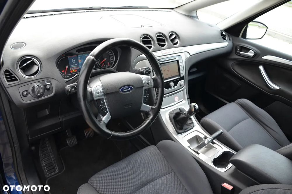 Ford S-Max 2.0 Ambiente - 23