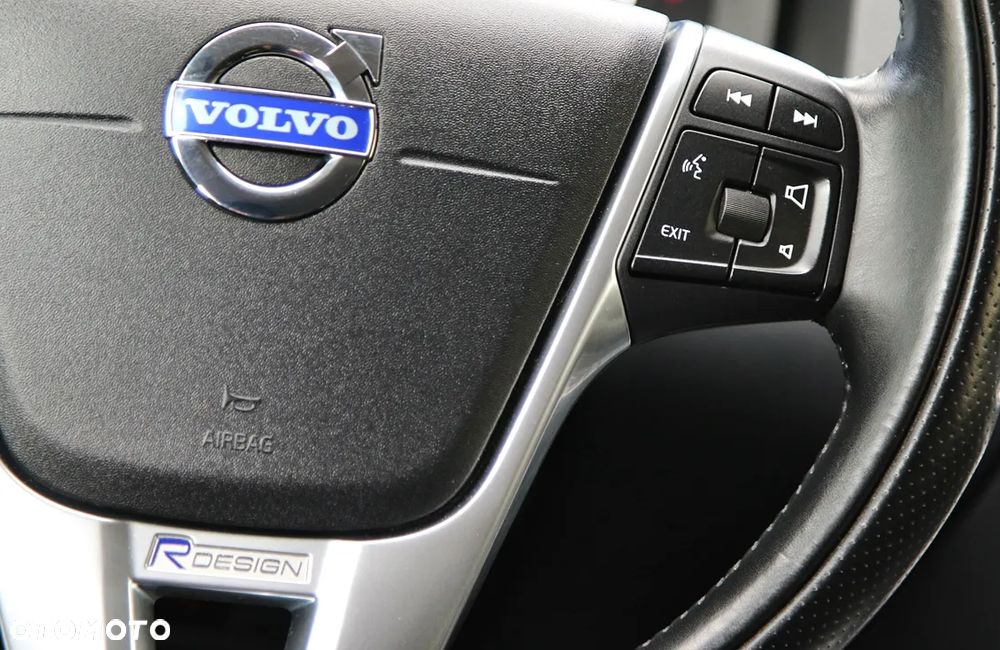 Volvo V60 2.0T R-Design - 30