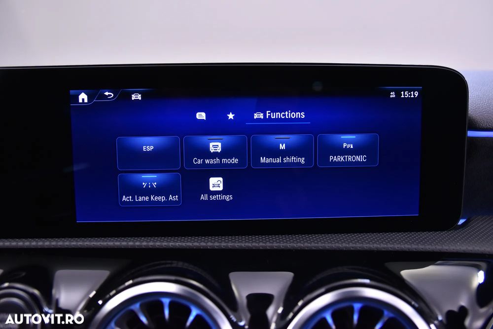 Mercedes-Benz A 220 4MATIC MHEV 8G-DCT - 19