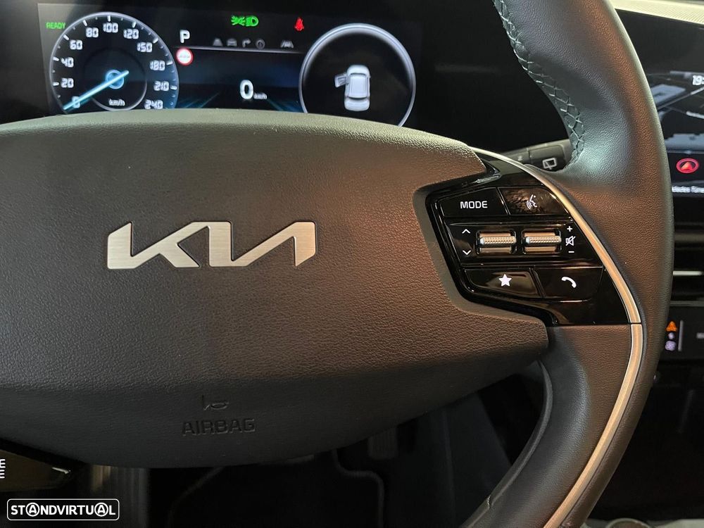 Kia Niro EV 64kWh Drive - 26