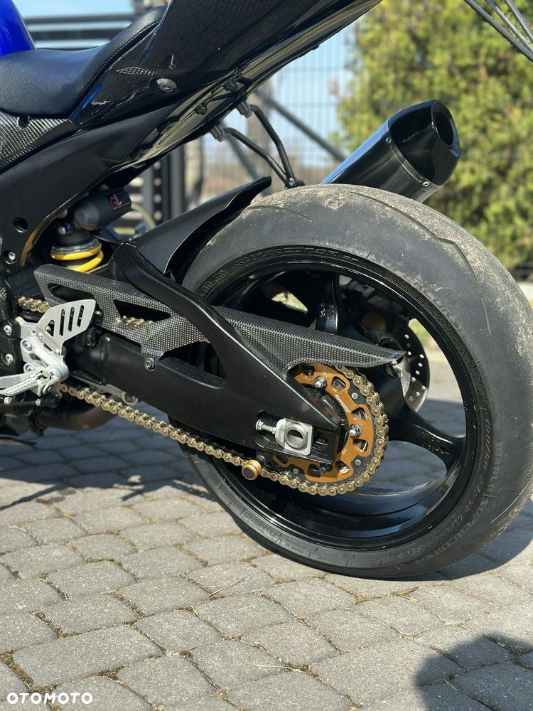 Suzuki GSX-R - 22