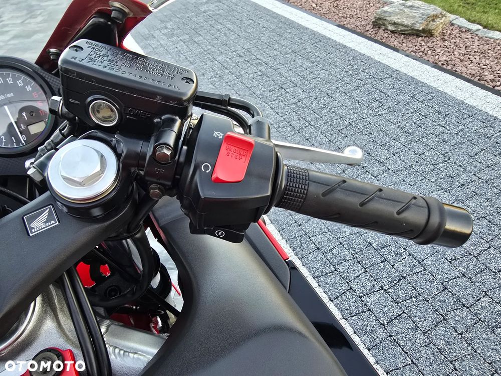 Honda CBR - 28