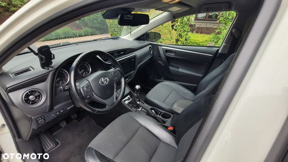 Toyota Corolla 1.6 Prestige EU6 - 9