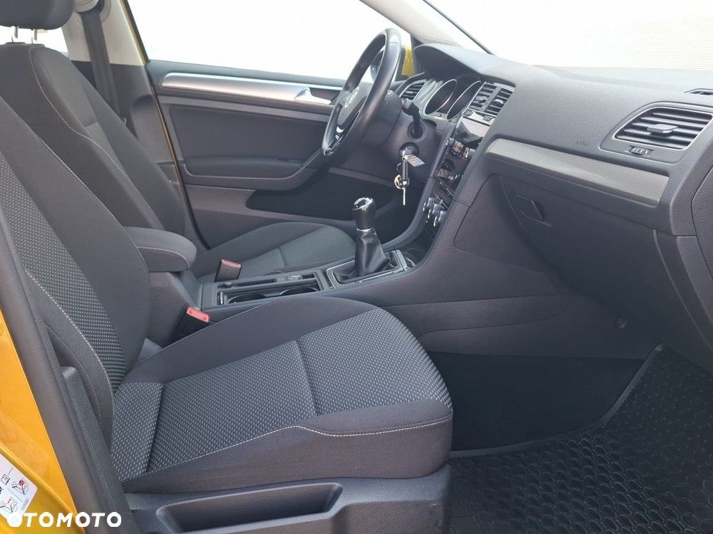 Volkswagen Golf 1.0 TSI BMT Trendline - 20