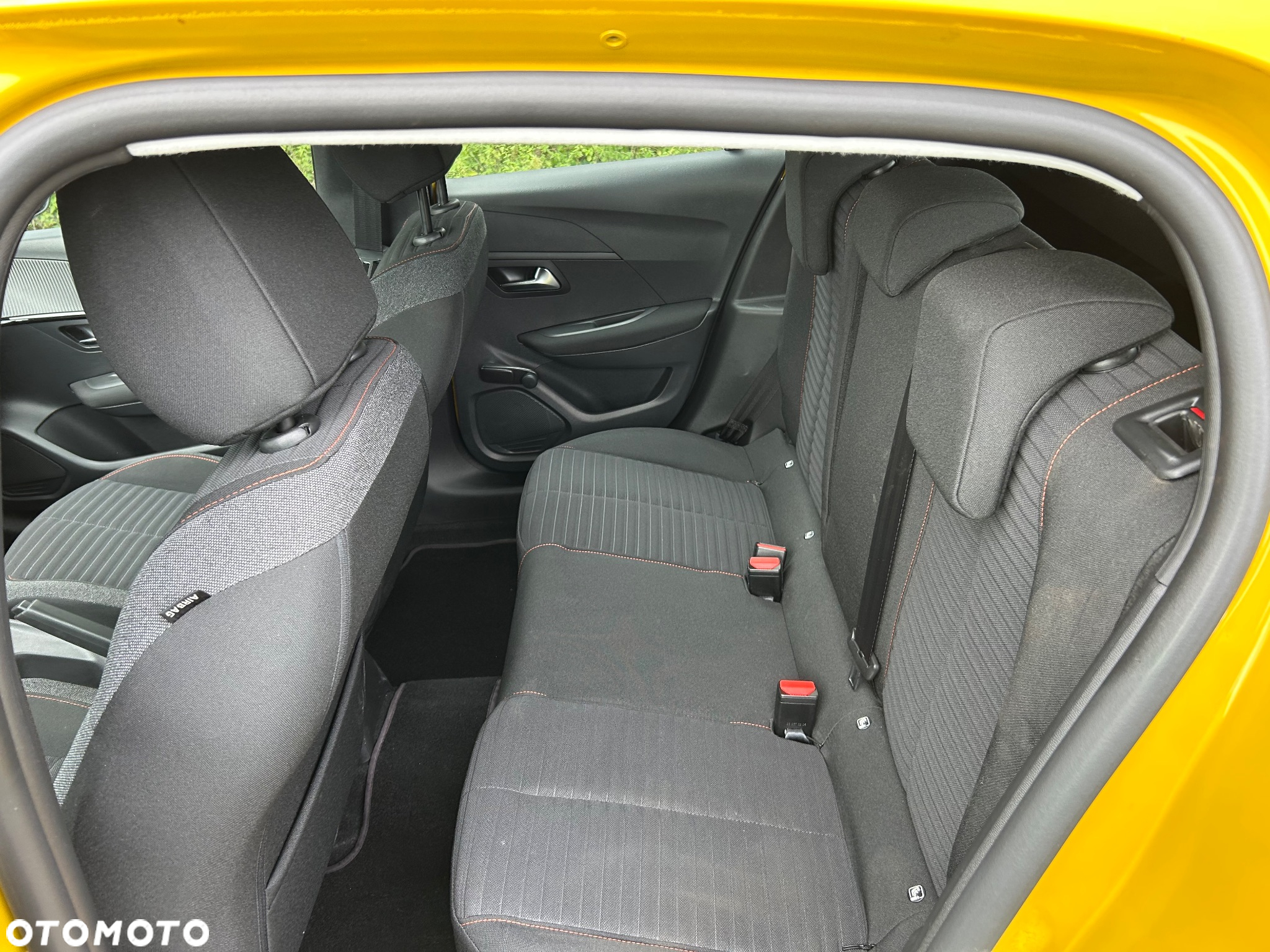 Peugeot 208 - 7