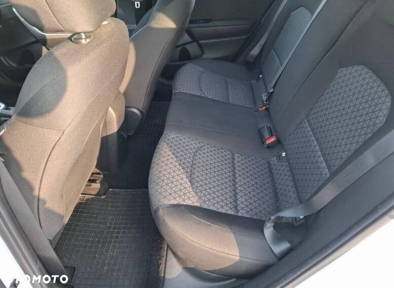Kia Ceed - 11