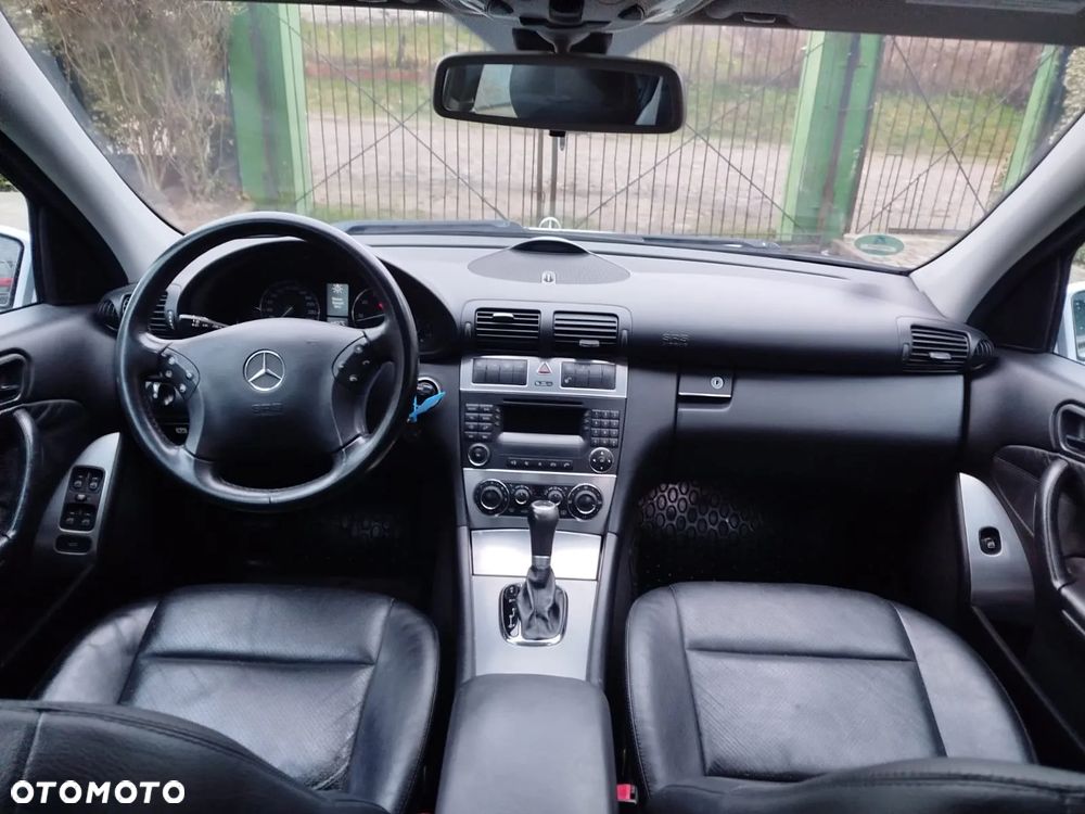 Mercedes-Benz Klasa C 180 Kompressor Automatik Avantgarde - 16