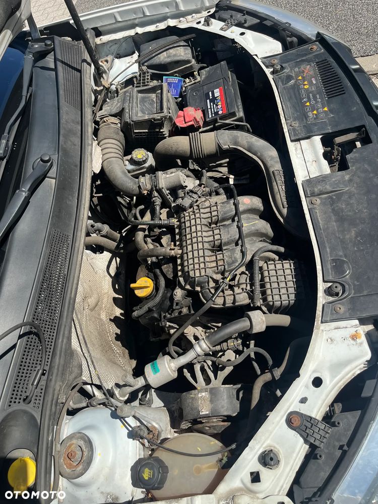 Dacia Sandero - 8