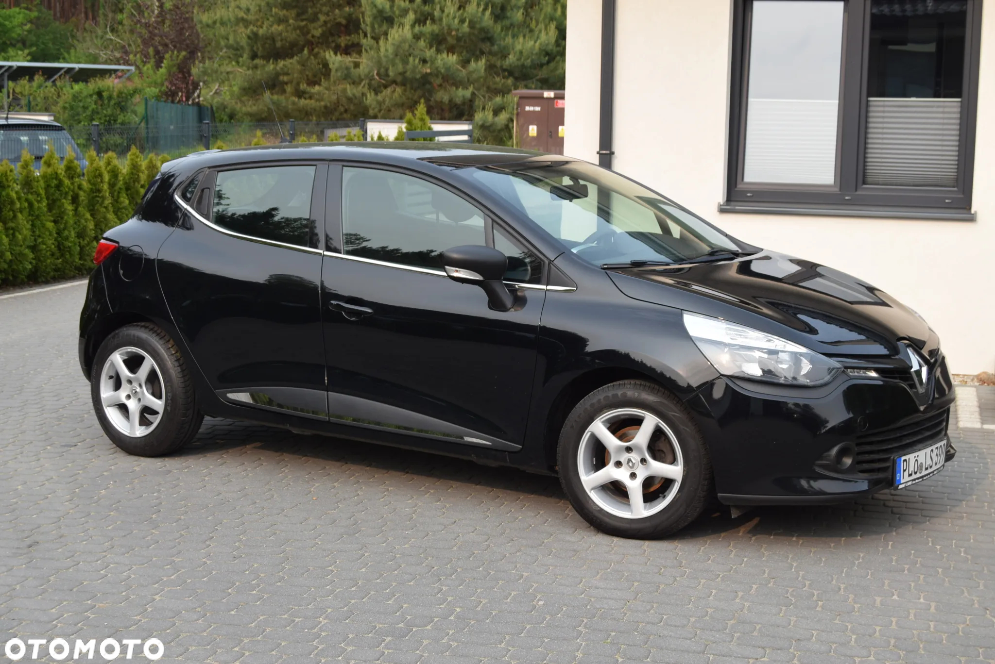 Renault Clio 1.2 16V 75 Life - 11