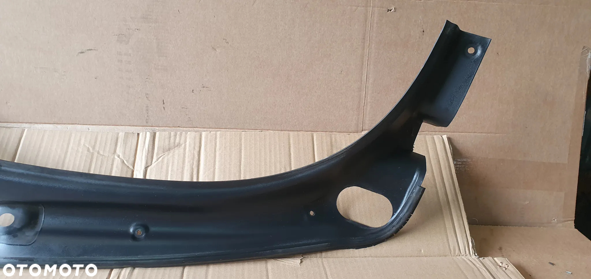 Osłona zaślepka bagażnika prawy tył prawa Mercedes ML W164 A1646900433 - 2