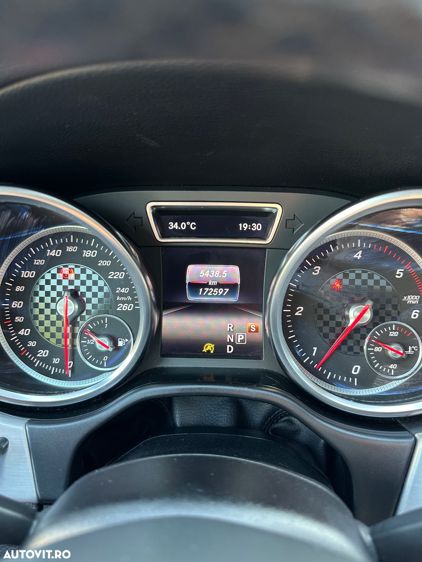 Mercedes-Benz GLE Coupe 350 d 4Matic 9G-TRONIC AMG Line - 13