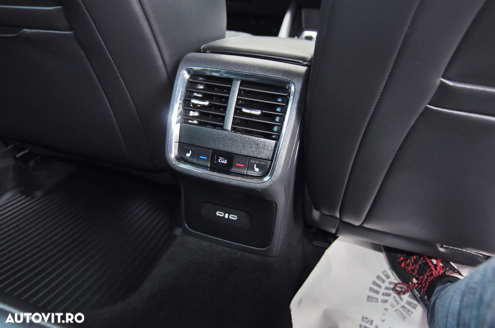 Skoda Octavia 2.0 TDI DSG 4X4 Scout - 18