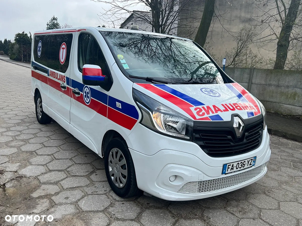 Renault Trafic Long Maxi karetka ambulans ambulance