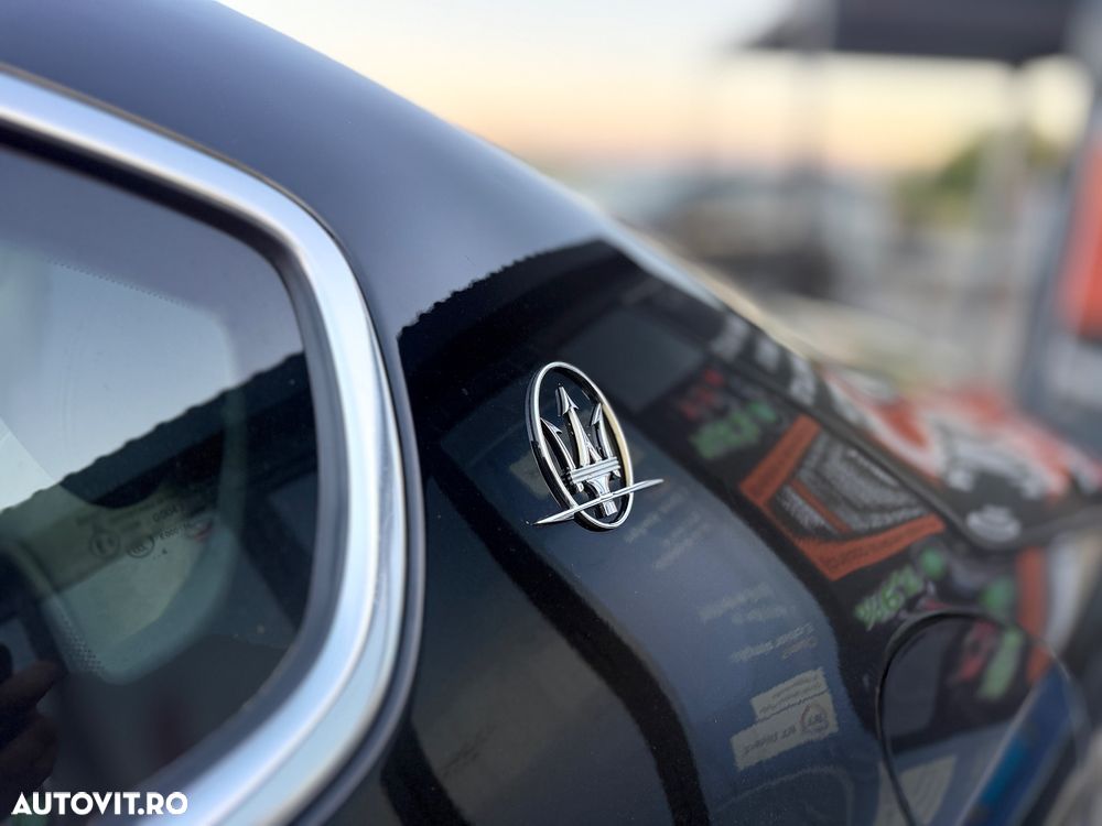 Maserati Quattroporte - 32