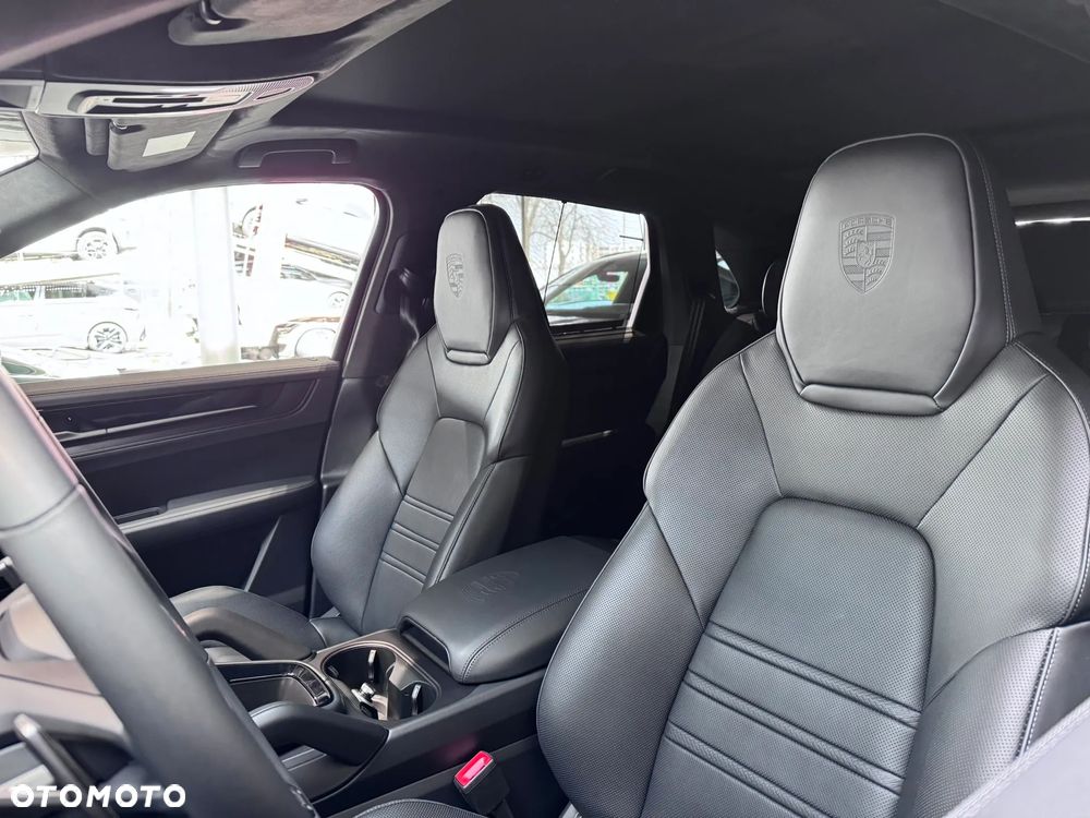 Porsche Cayenne - 17