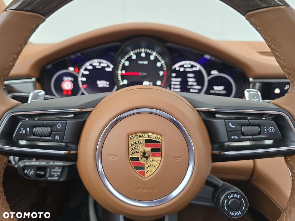 Porsche Panamera 4 Platinum Edition - 25