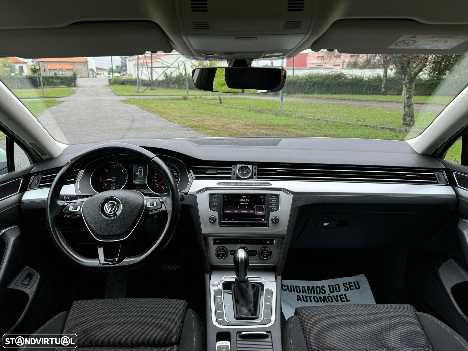 VW Passat 1.6 TDI Business DSG - 8