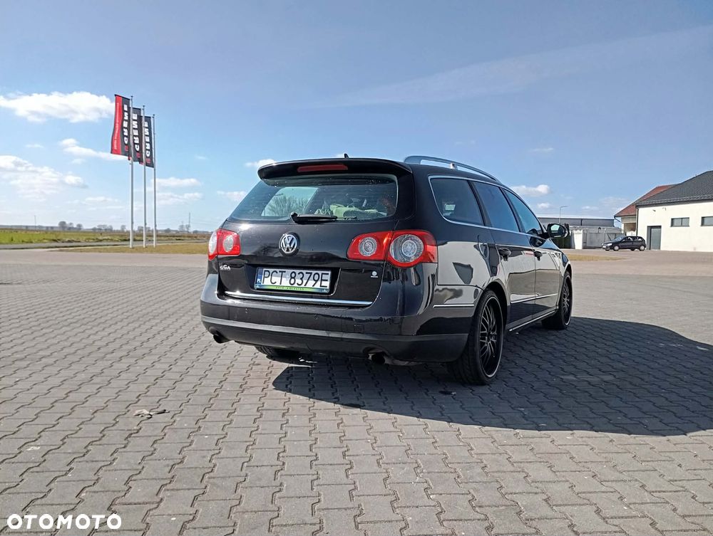 Volkswagen Passat 3.2 V6 FSI 4Motion DSG Highline - 5