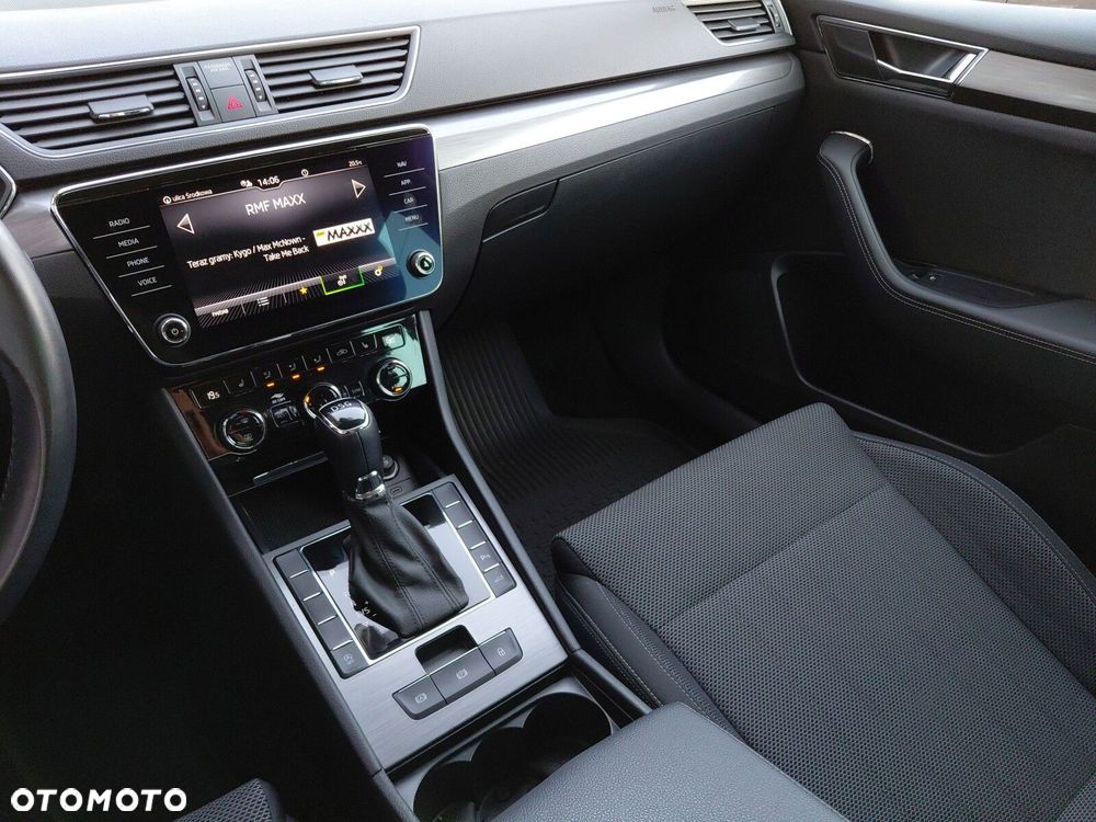 Skoda Superb 1.5 TSI Style DSG - 24