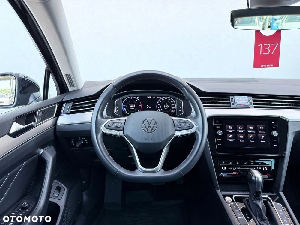 Volkswagen Passat Variant 2.0 TDI EVO Elegance DSG - 26