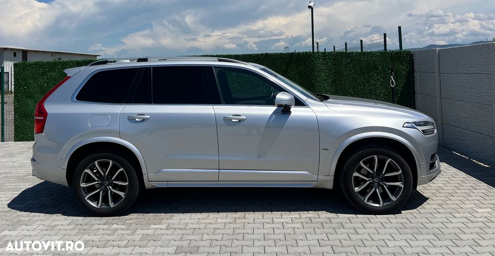 Volvo XC 90 D5 AWD Momentum - 8