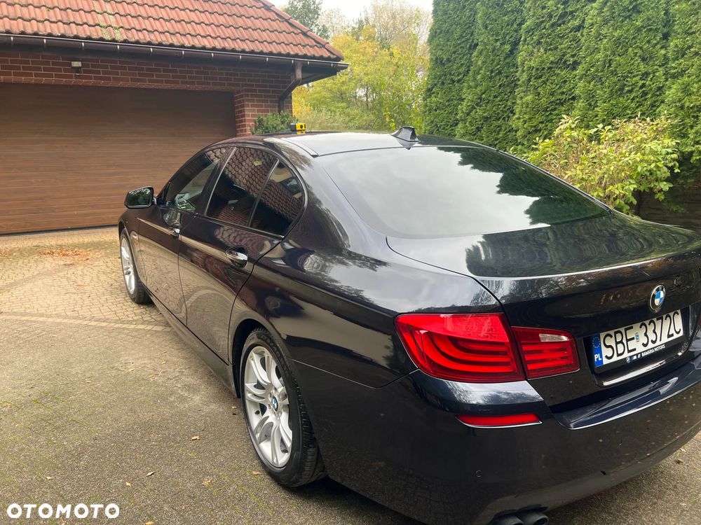 BMW Seria 5 528i xDrive - 9