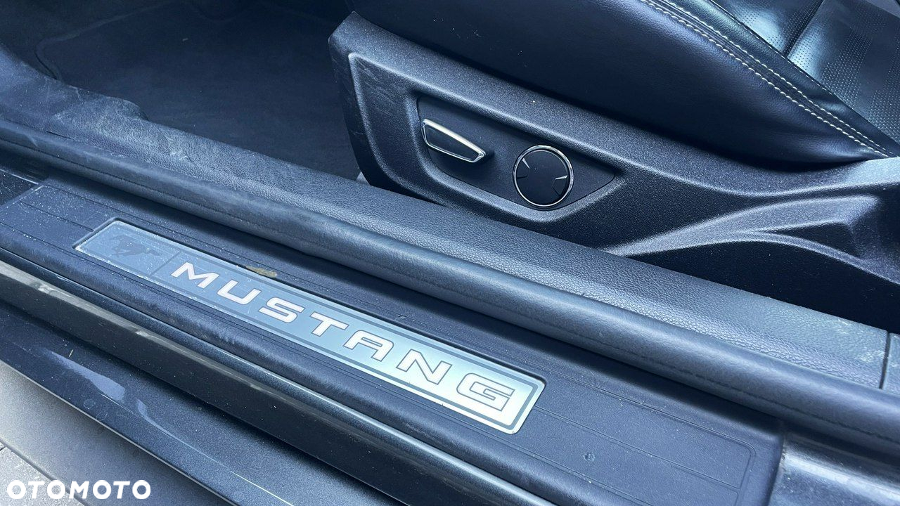 Ford Mustang 5.0 V8 GT - 14