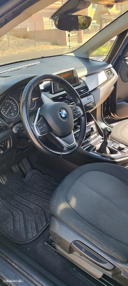BMW 218 d Coupe Advantage — fotografia 7