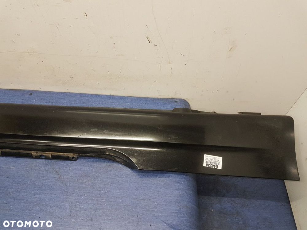 BMW 6 E63 NAKŁADKA NA PRÓG PRAWA PLASTIK - 4