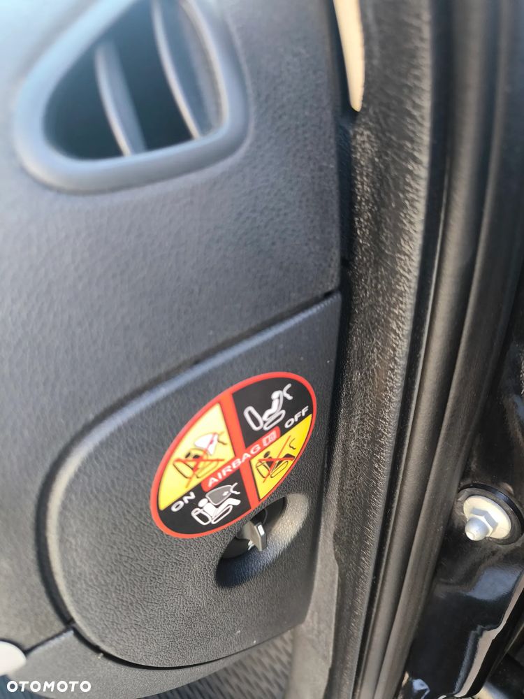 Renault Clio 1.2 16V Expression - 22