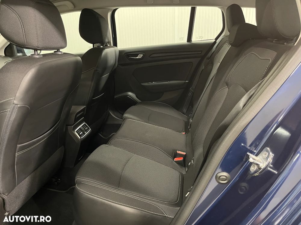 Renault Megane Blue dCi 116 EDC Intens - 11
