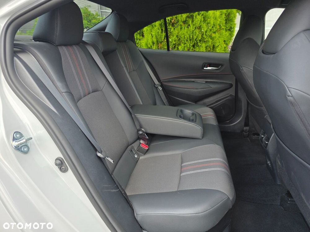 Toyota Corolla 1.8 Hybrid GR Sport - 22