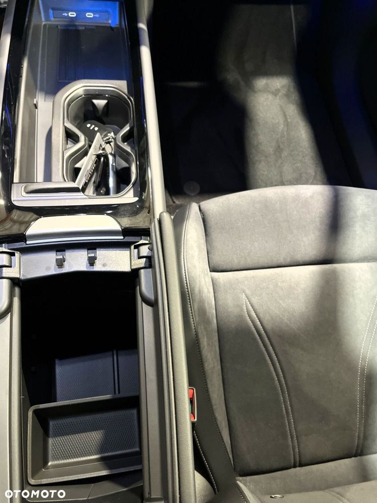 Volkswagen ID.7 77kWh Pro Plus - 17
