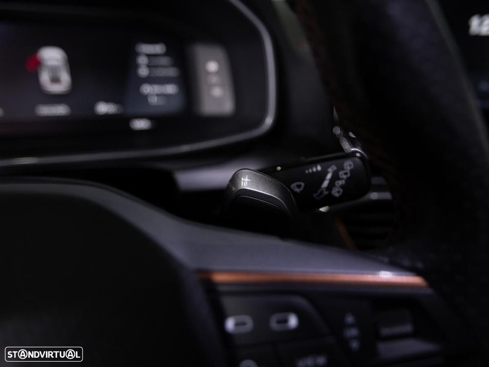 Cupra Formentor 1.4 e-Hybrid Plus DSG - 17