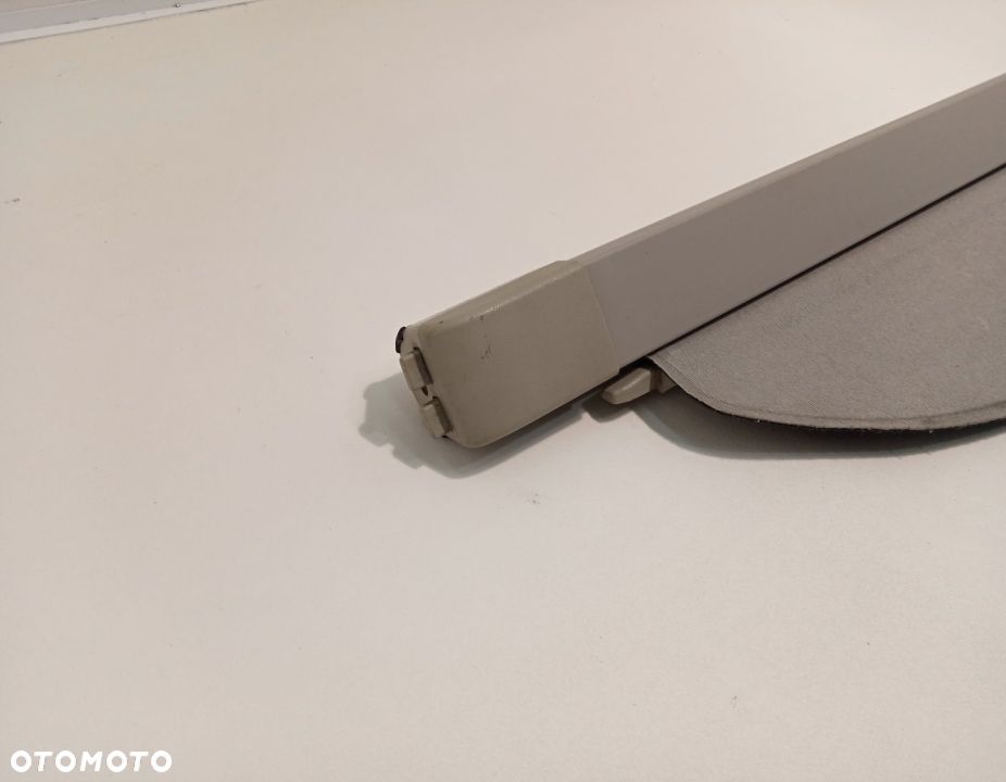 ROLETA BAGAŻNIKA JASNA NISSAN QASHQAI J10 2 - 7