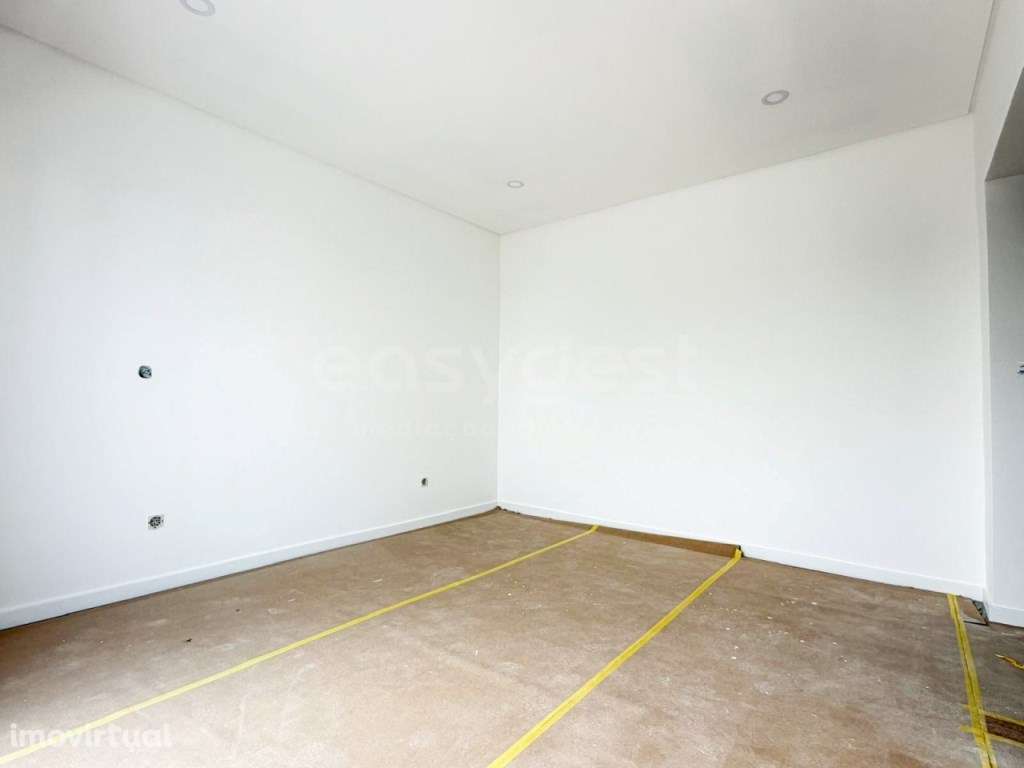 Moradia Geminada T3 Nova com Garagem, no Montijo - Grande imagem: 3/36