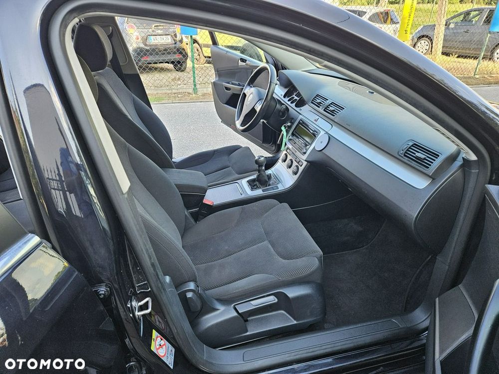 Volkswagen Passat - 10