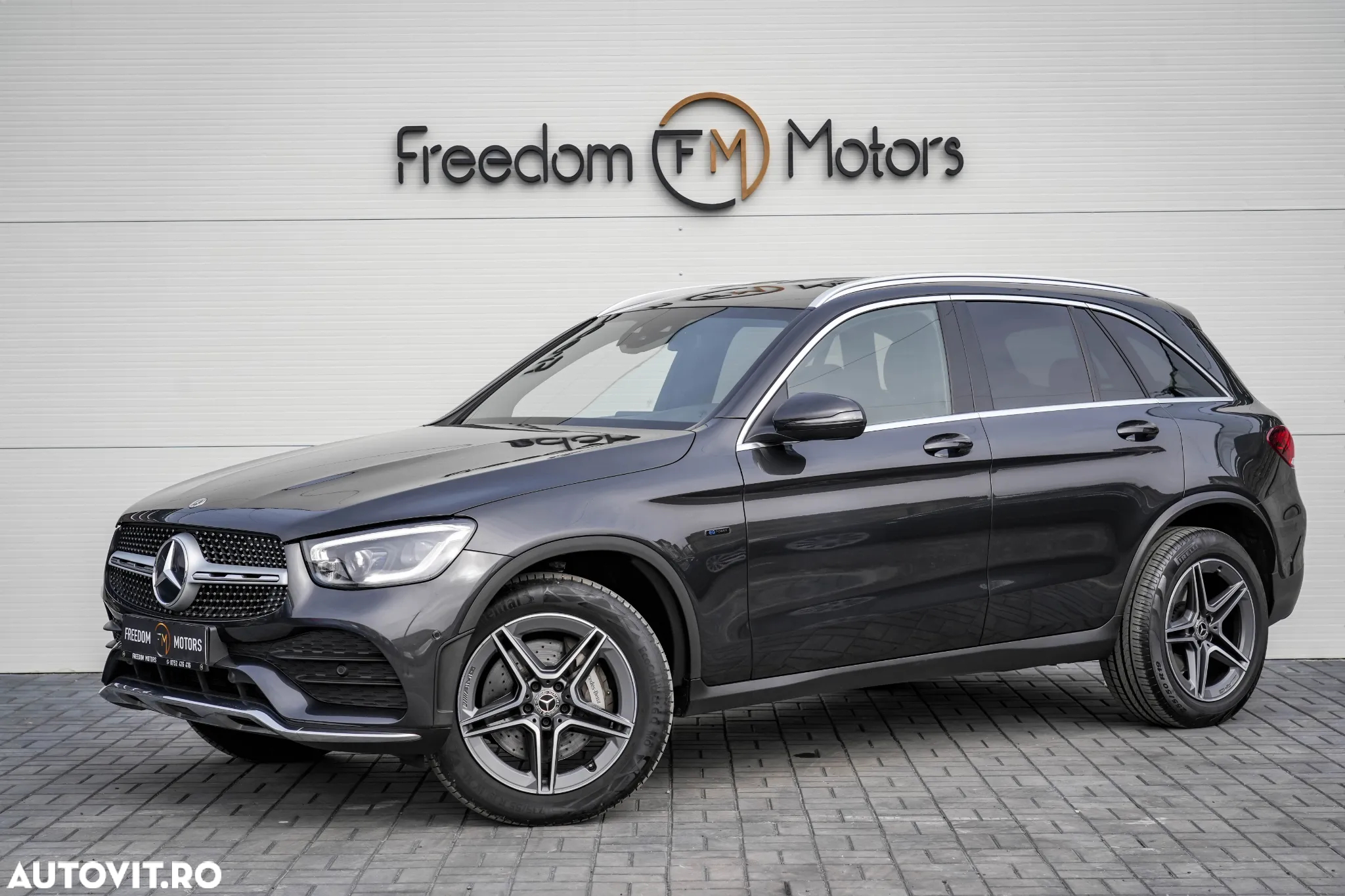 Mercedes-Benz GLC 300 e 4Matic 9G-TRONIC AMG Line Plus - 6