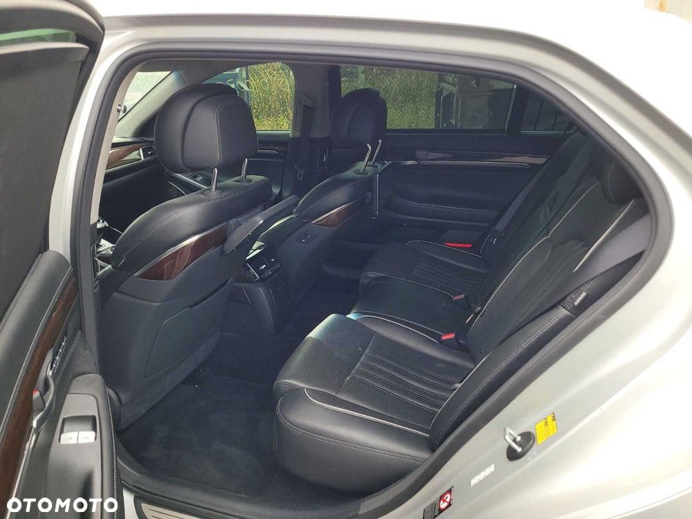 Genesis G90 - 4